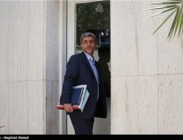 وزیر اقتصاد عازم جمهوری آذربایجان شد