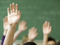 «بالا بردن دست» سرِ کلاس ممنوع شد
