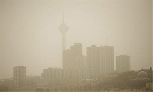 گرد و غبار در دل گرمای تهران