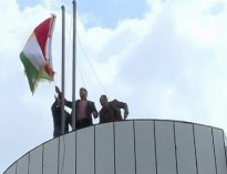 حشدالشعبی پرچم اقلیم کردستان در موصل را پایین کشید