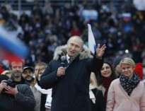 گردهمایی ۱۳۰ هزار نفری طرفداران پوتین در مسکو پیش از انتخابات روسیه+ تصاویر