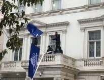 قاسمی از دستگیری متعرضان به سفارت ایران در لندن خبر داد/ عکس