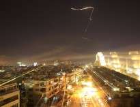 حمله موشکی به پایگاه‌های نظامی در حما و حلب
