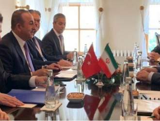 دیدار ظریف با همتای ترک خود در حاشیه اجلاس «قلب آسیا»