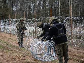 حصارکشی لهستان در مرز با روسیه