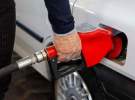 زمینه‌چینی «کیهان» درباره افزایش قیمت بنزین؟
