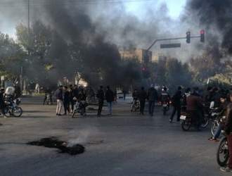 کیهان: برای اغشاش از واژه «اعتراضات مدنی» استفاده نکنید!