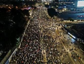 تظاهرات ده‌ها هزار نفری علیه نتانیاهو